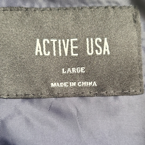 Vest - Picture 5 of 6